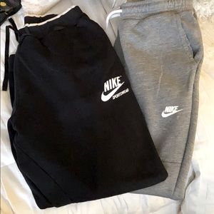Bundle of 2 NIKE Sweats Joggers